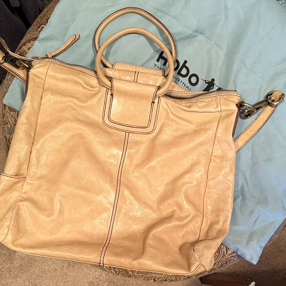 Sheila’s large satchel HOBO Women's Cream Leather Hobo Bag